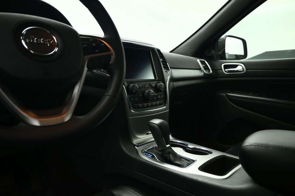 Used 2018 Jeep Grand Cherokee Altitude AWD/4WD image 48