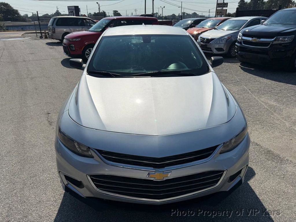Used 2018 Chevrolet Malibu LS image 3