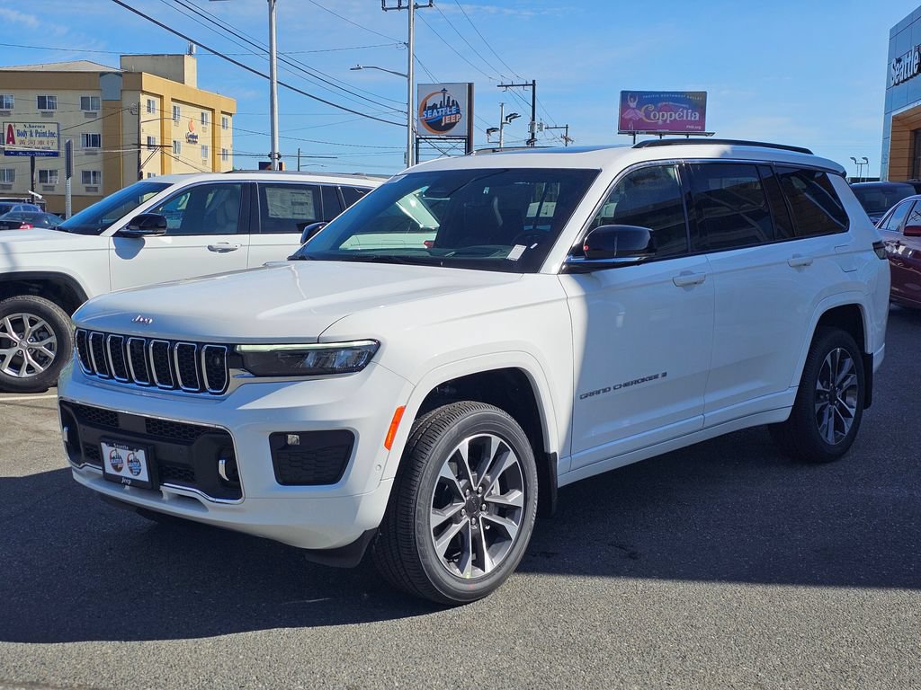 New 2024 Jeep Grand Cherokee L Overland w/ Advanced Protech Group III AWD/4WD image 4