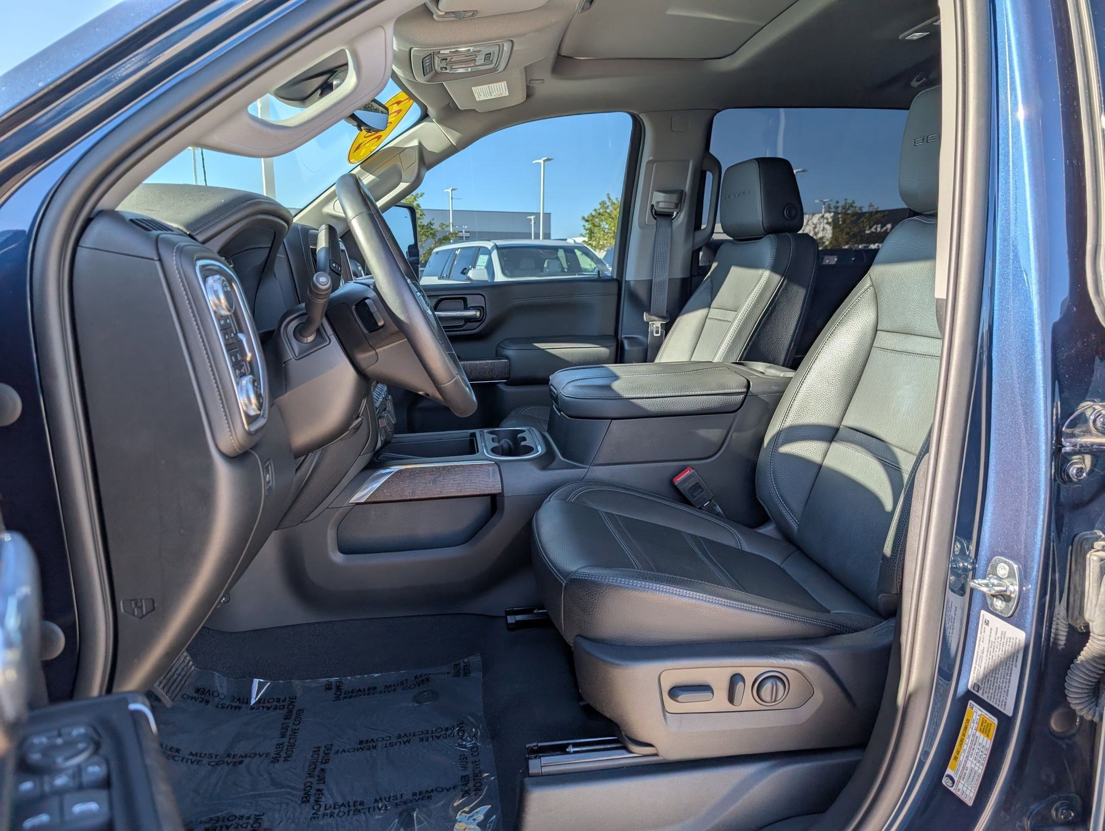 Used 2023 GMC Sierra 3500 Denali w/ Denali Ultimate Package image 26