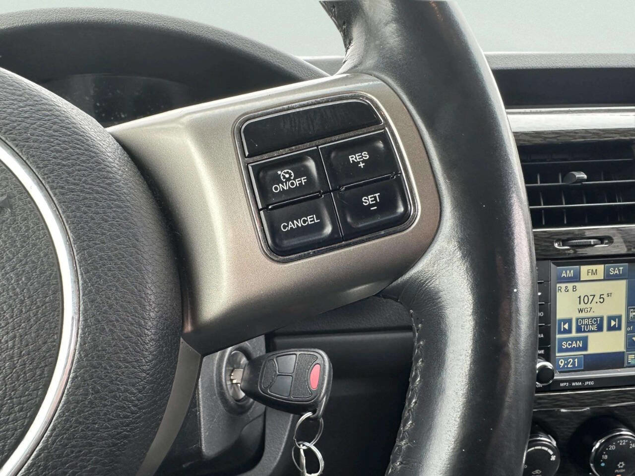 Used 2011 Jeep Liberty Limited w/ Sky's The Limit Group image 22