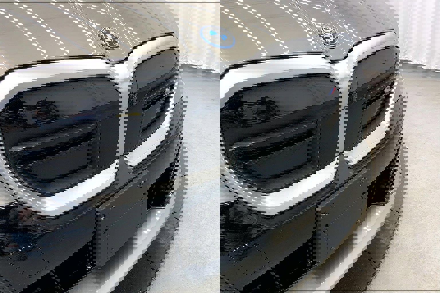 Used 2024 BMW i5 M60 w/ Premium Package image 29