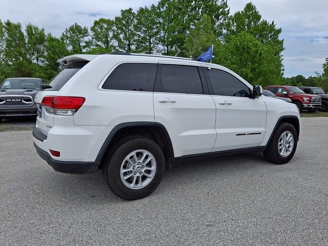 Used 2019 Jeep Grand Cherokee Laredo AWD/4WD image 14