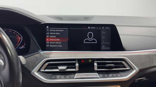 Used 2021 BMW X5 sDrive40i w/ Premium Package RWD image 29