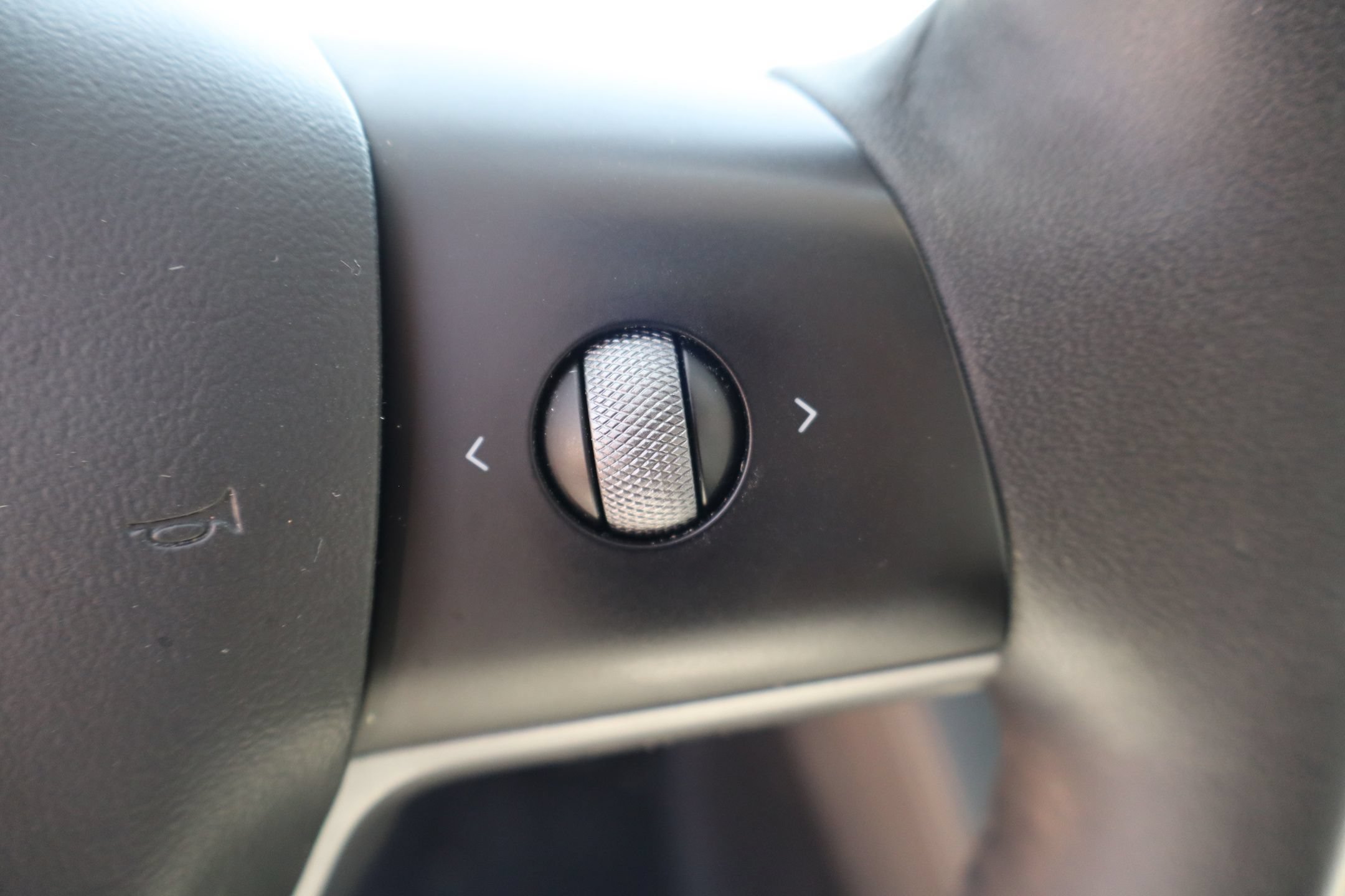 Used 2021 Tesla Model Y Long Range AWD/4WD image 15