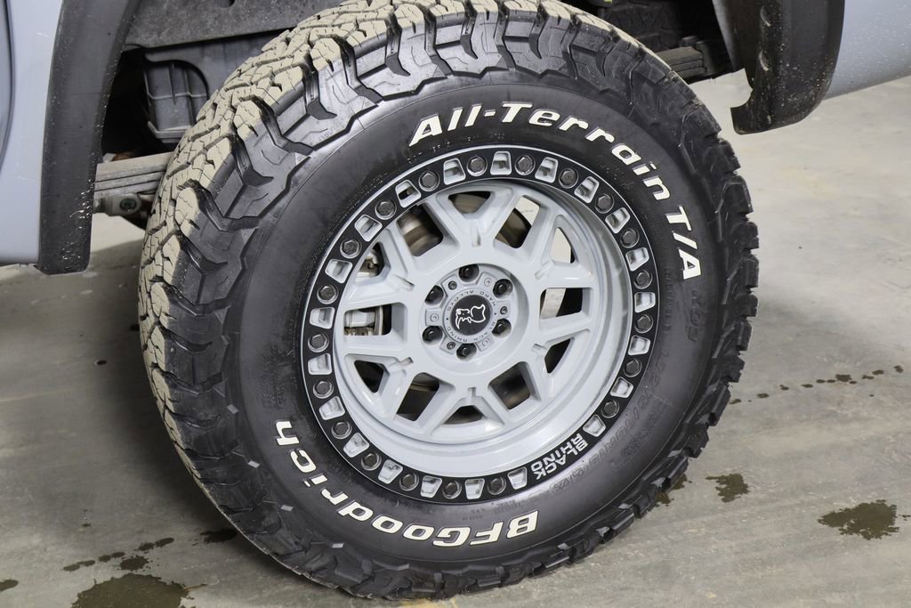 Used 2023 Nissan Frontier PRO-4X w/ Pro-4X Premium Package image 39