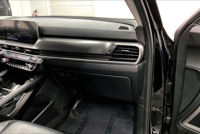 Used 2025 Kia Telluride S AWD/4WD image 19