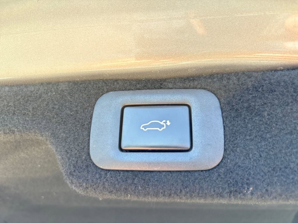 Used 2023 Lexus LS 500 F Sport w/ Cold Weather Package (CK) RWD image 39