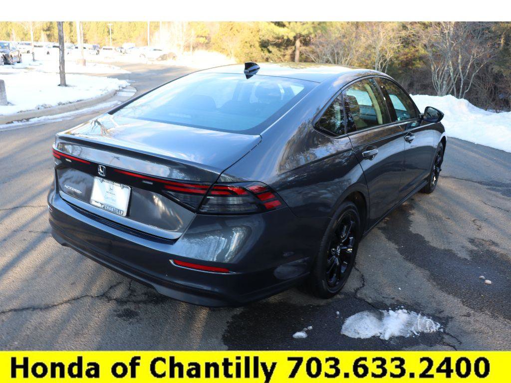Certified 2025 Honda Accord SE image 7