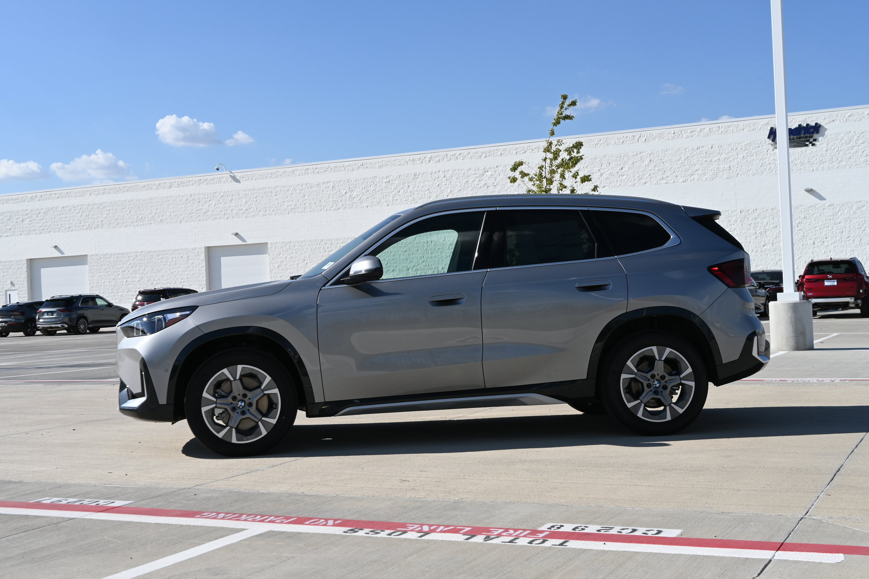 New 2027 BMW X1 xDrive28i AWD/4WD image 5