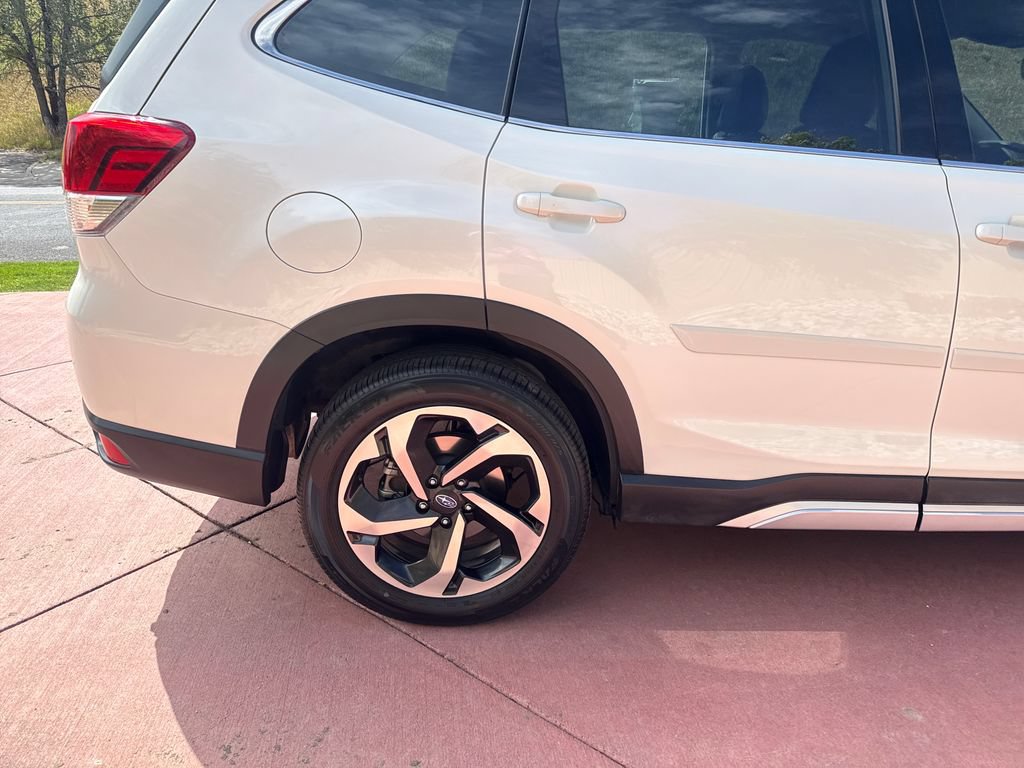 Used 2023 Subaru Forester Touring AWD/4WD image 33