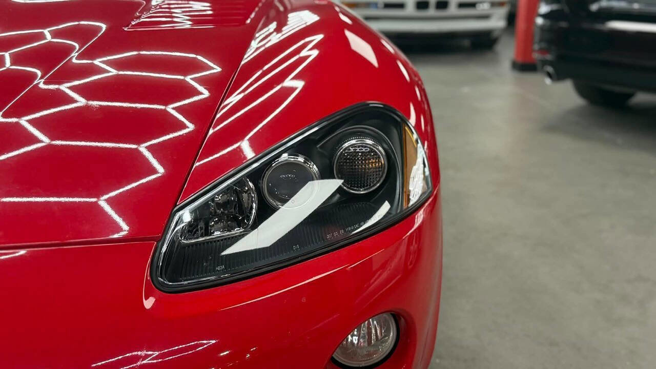 Used 2005 Dodge Viper SRT-10 image 18