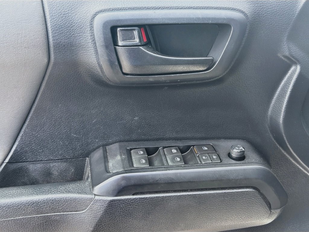 Used 2019 Toyota Tacoma SR w/ SR Convenience Package RWD image 18