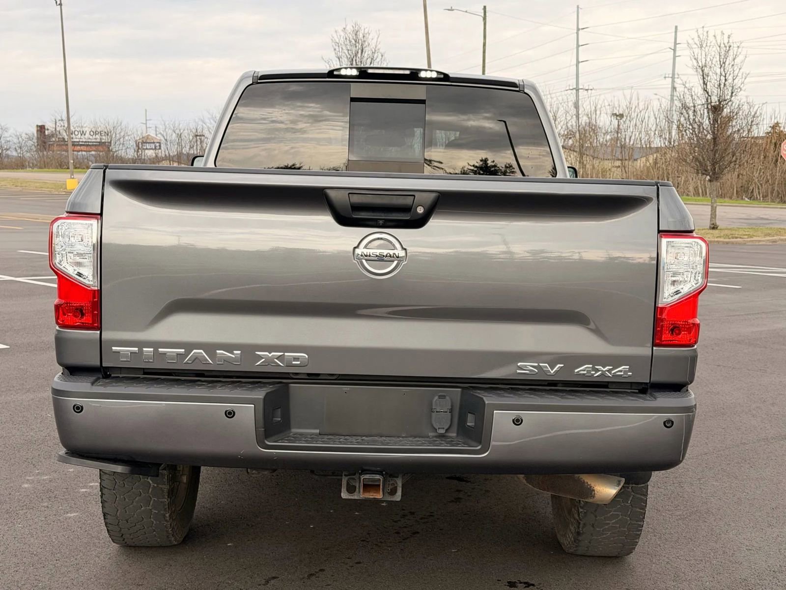 Used 2019 Nissan Titan SV w/ SV Convenience Package image 5