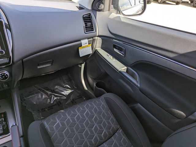 New 2027 Mitsubishi Outlander Sport LE AWD/4WD image 17