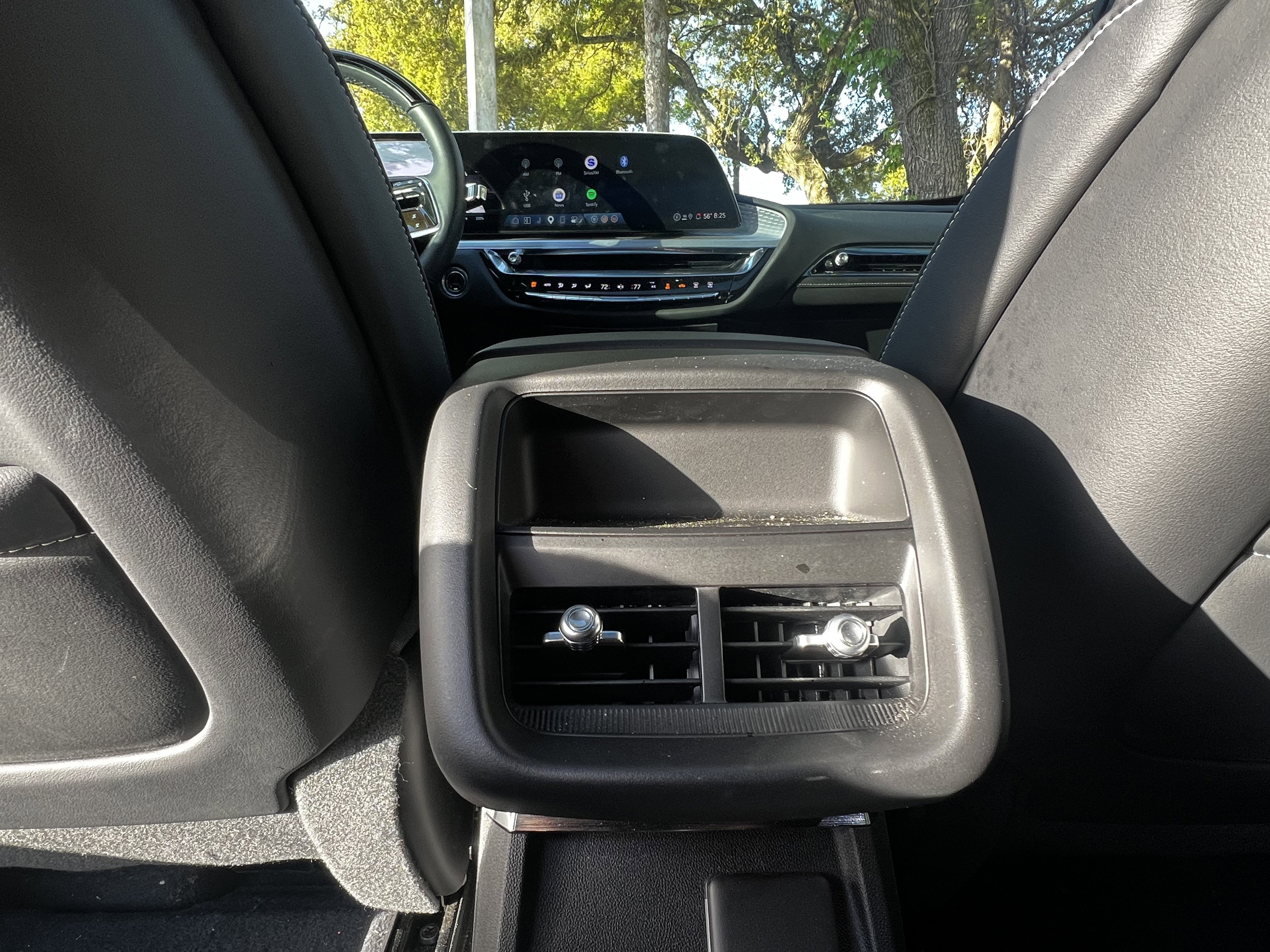 Used 2025 Cadillac Lyriq Sport AWD/4WD image 39