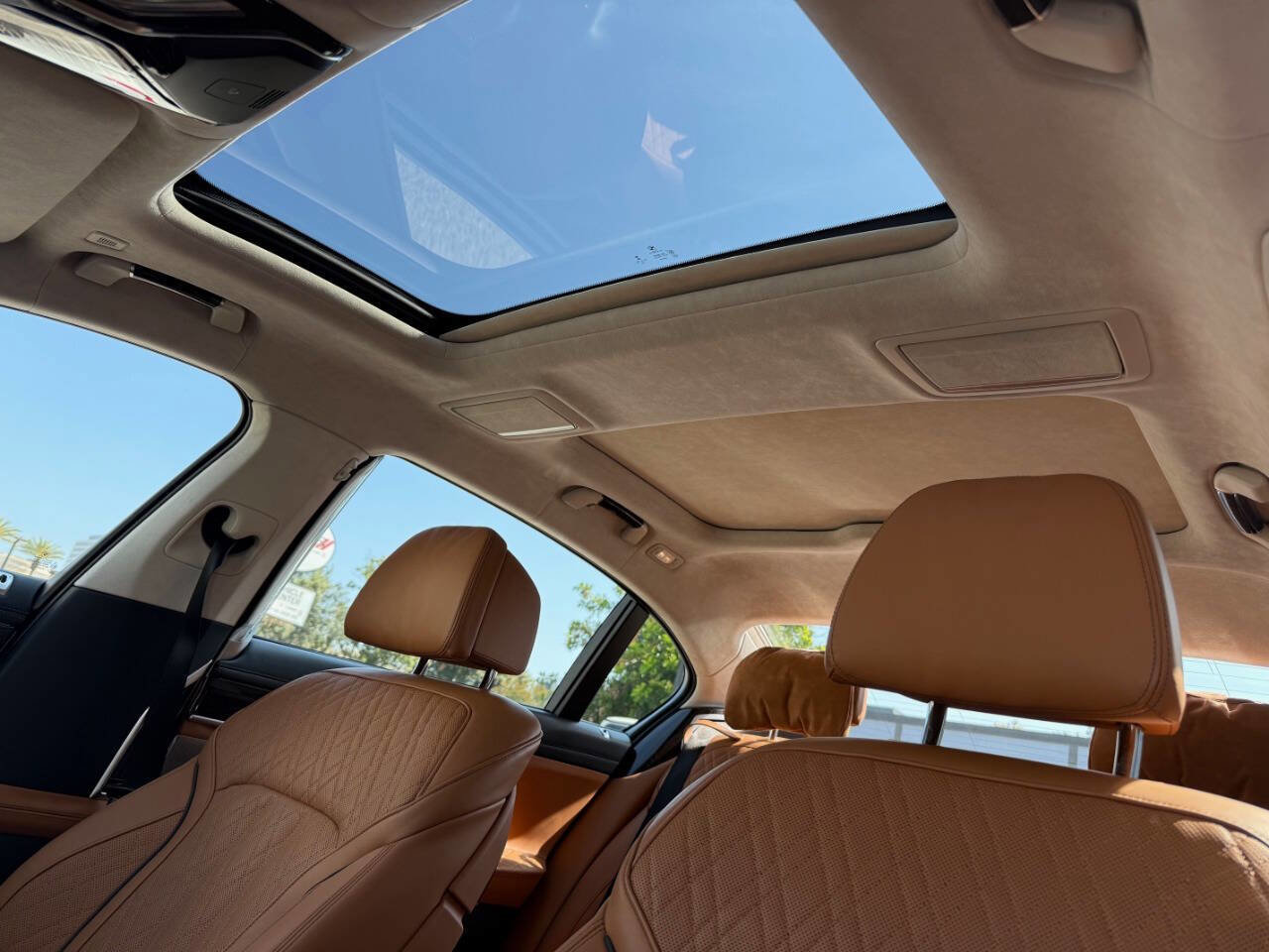 Used 2020 BMW ALPINA B7 xDrive image 29