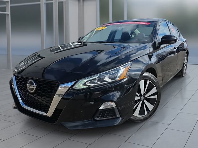 Certified 2022 Nissan Altima 2.5 SV w/ SV Premium Package image 1