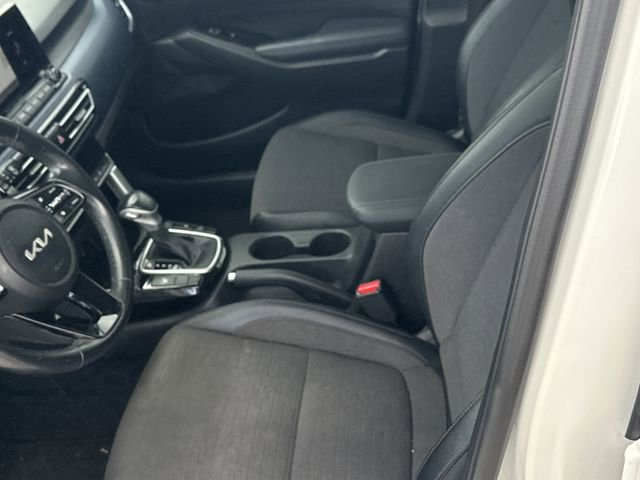 Certified 2023 Kia Seltos S w/ Navigation Package image 16