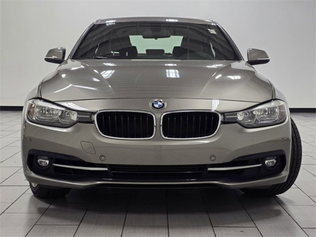 Used 2016 BMW 328i xDrive Sedan AWD/4WD image 11