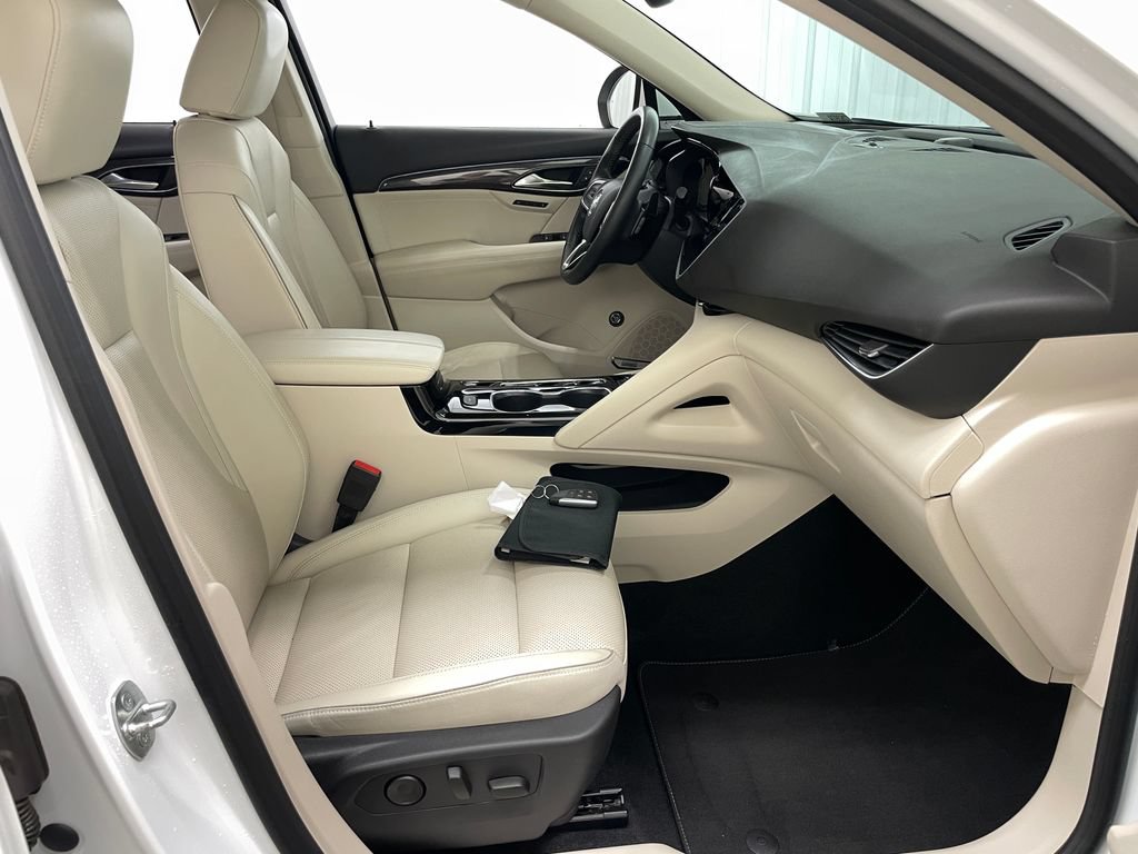 Used 2021 Buick Envision Essence w/ Technology Package I FWD image 37