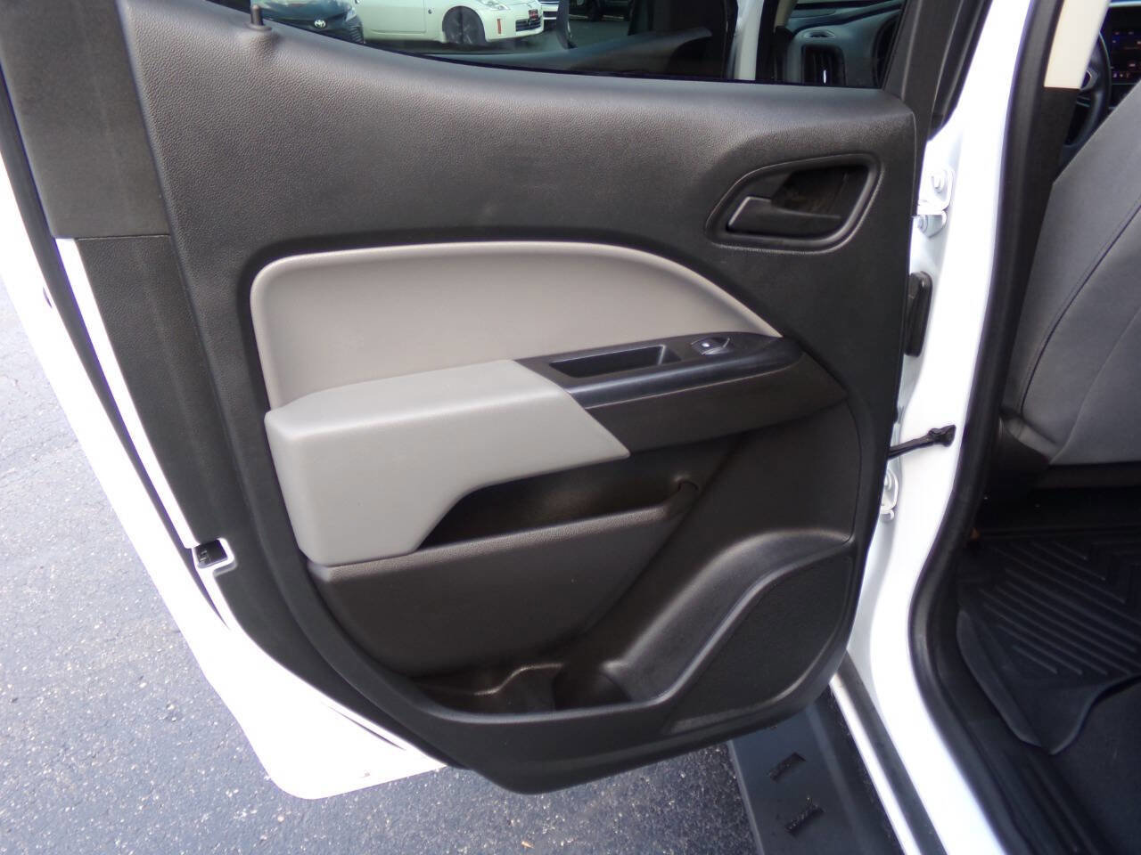 Used 2020 Chevrolet Colorado W/T w/ Custom Special Edition image 19