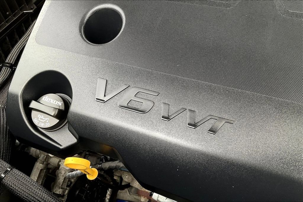 Used 2020 Chevrolet Traverse LT w/ LT Premium Package image 35