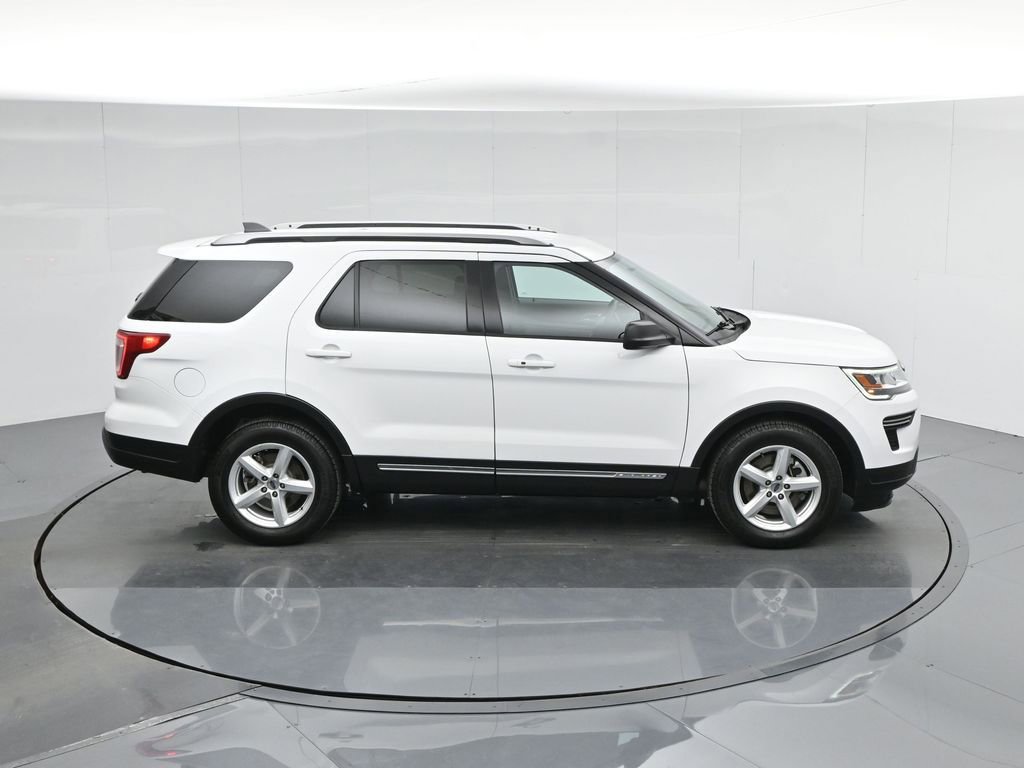 Used 2018 Ford Explorer XLT image 42