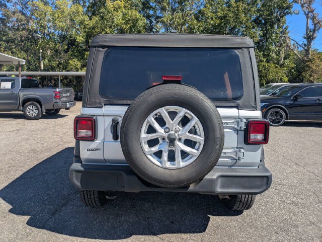 Used 2023 Jeep Wrangler Unlimited Sport AWD/4WD image 5