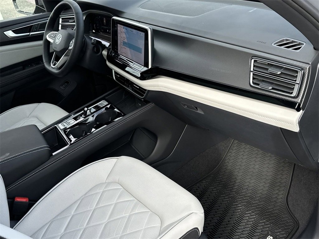 New 2025 Volkswagen Atlas Cross Sport SEL Premium R-Line image 37