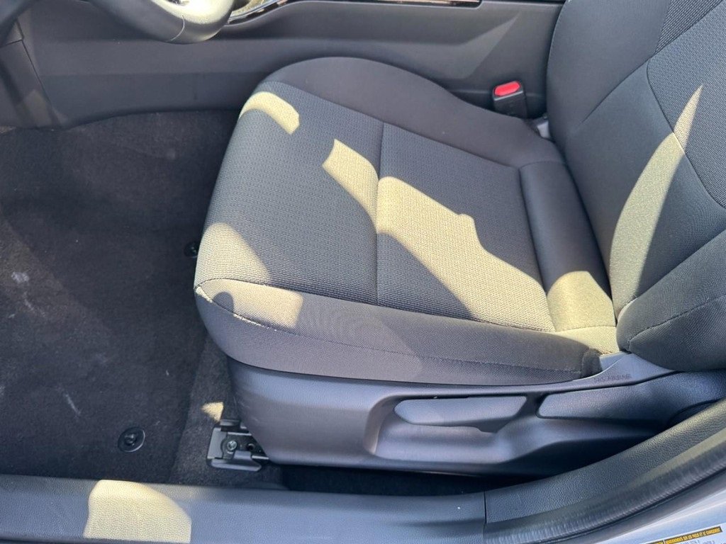 Used 2025 Toyota Prius LE image 14