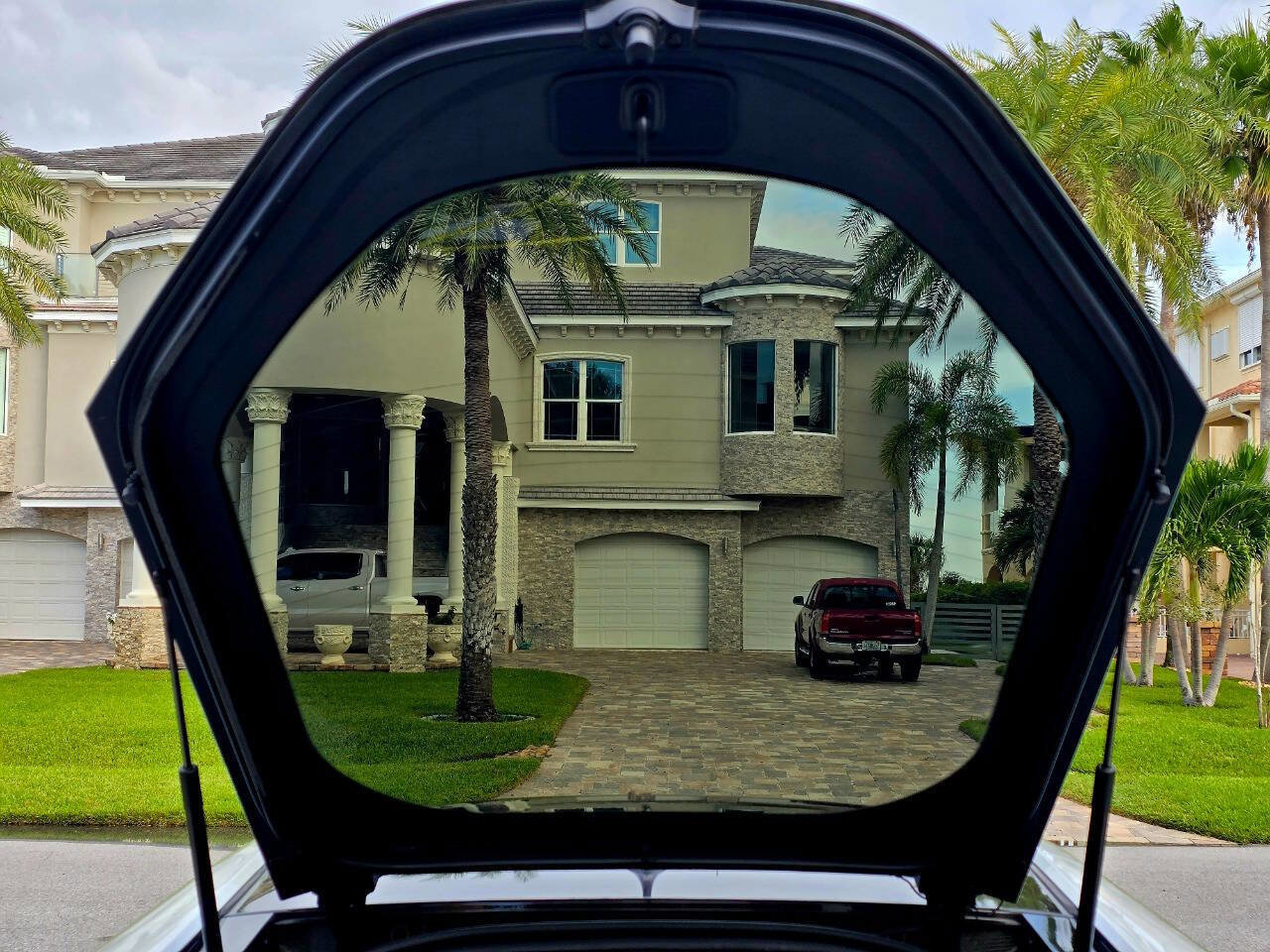 Used 2019 BMW i8 Coupe image 11