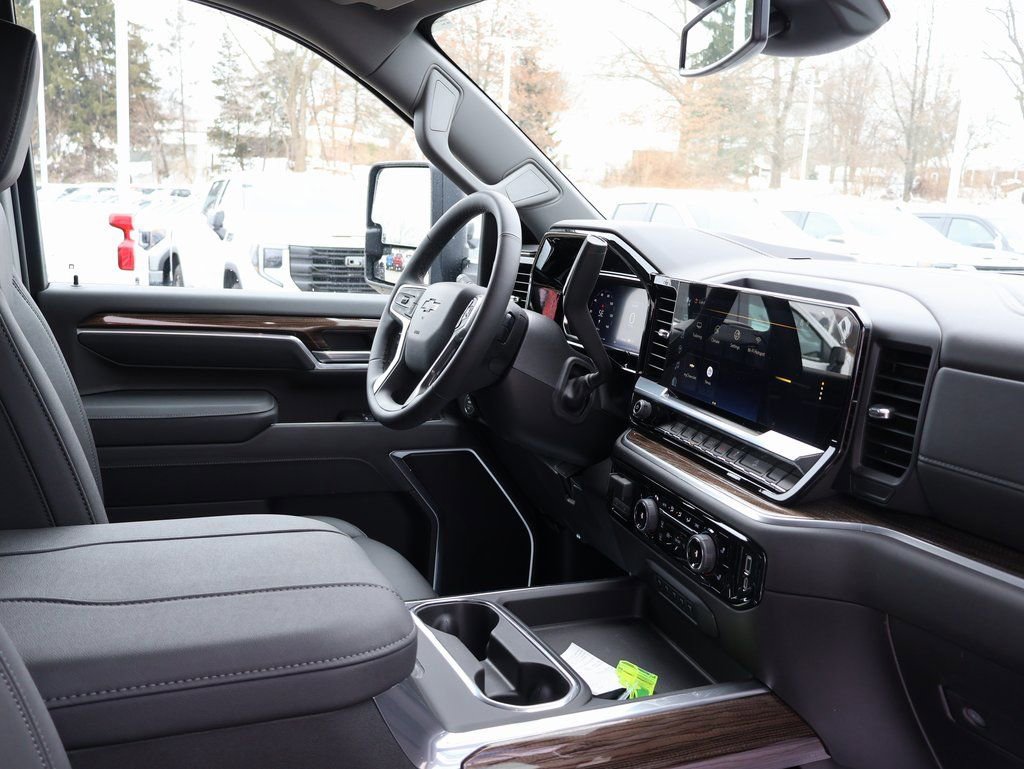 New 2026 Chevrolet Silverado 3500 LT w/ Trail Boss Package image 44