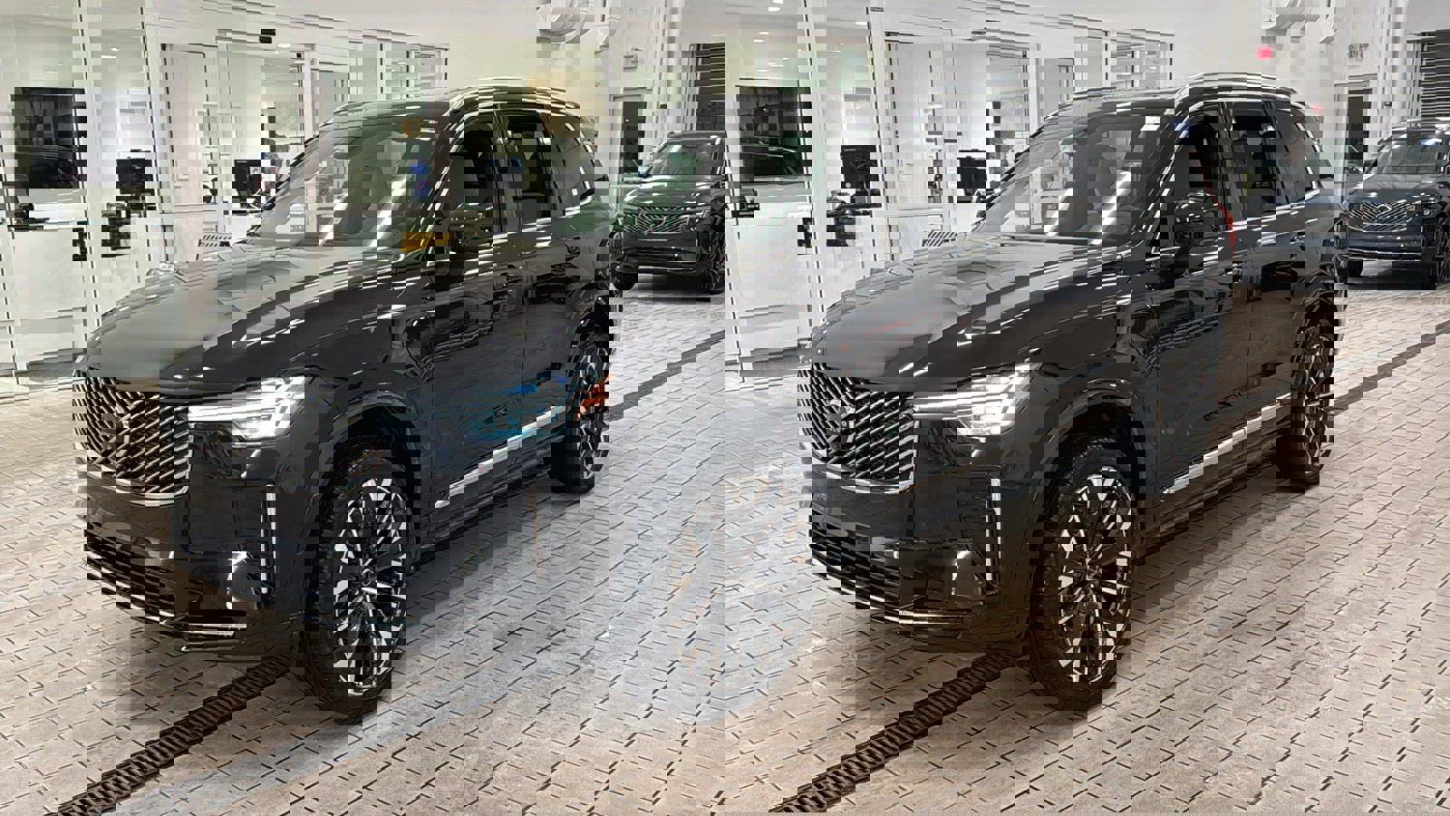 Used 2026 Volvo XC90 T8 Plus w/ Protection Package Premier image 9