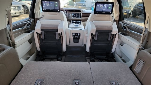 Used 2021 GMC Yukon XL Denali w/ Denali Premium Package image 62