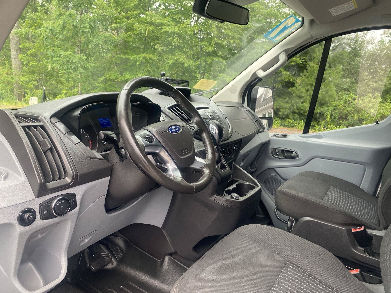 Used 2017 Ford Transit 150 XL RWD image 13