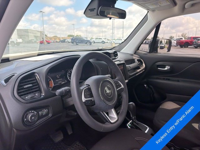 Used 2023 Jeep Renegade Altitude AWD/4WD image 13