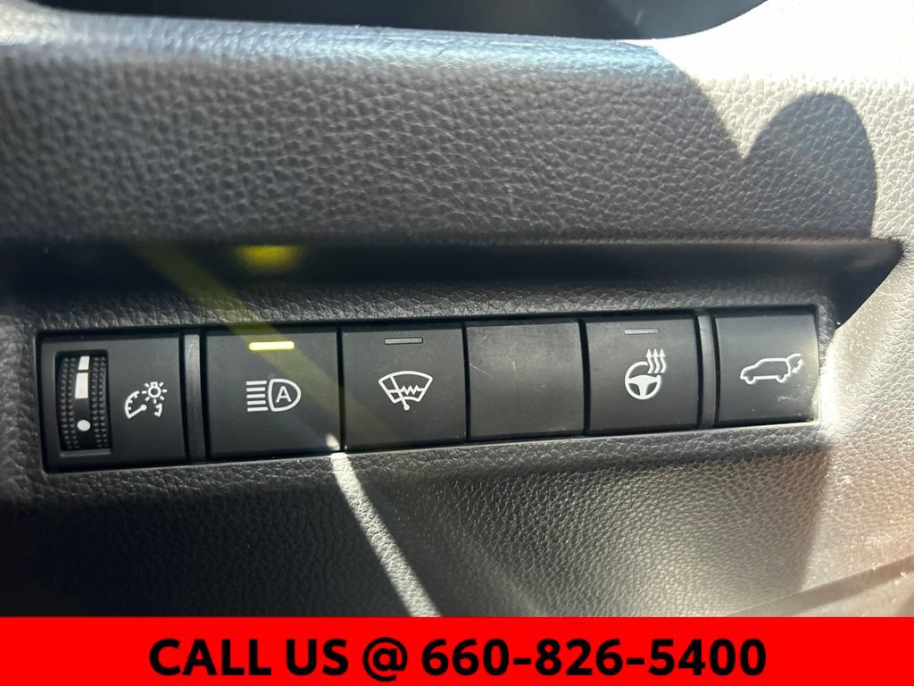 Certified 2021 Toyota RAV4 XLE w/ Convenience Package AWD/4WD image 20