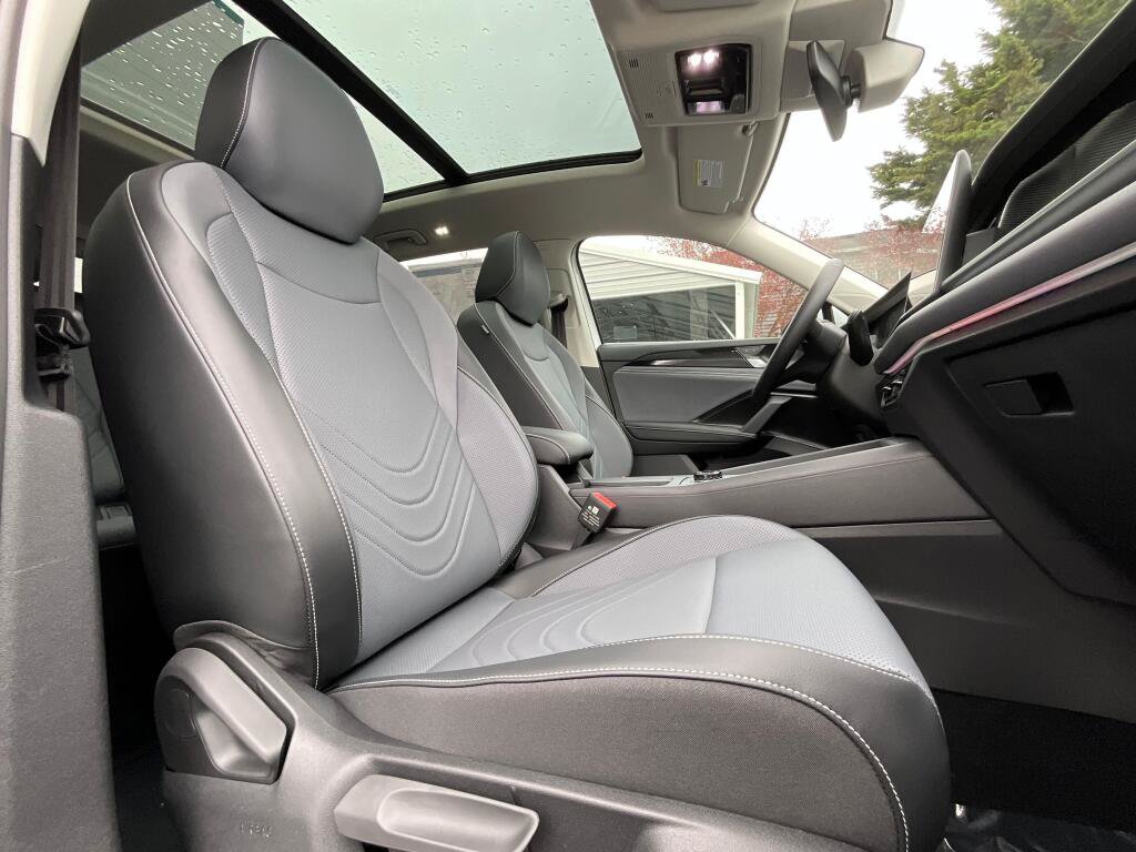 New 2026 Volkswagen Tiguan SE AWD/4WD image 12