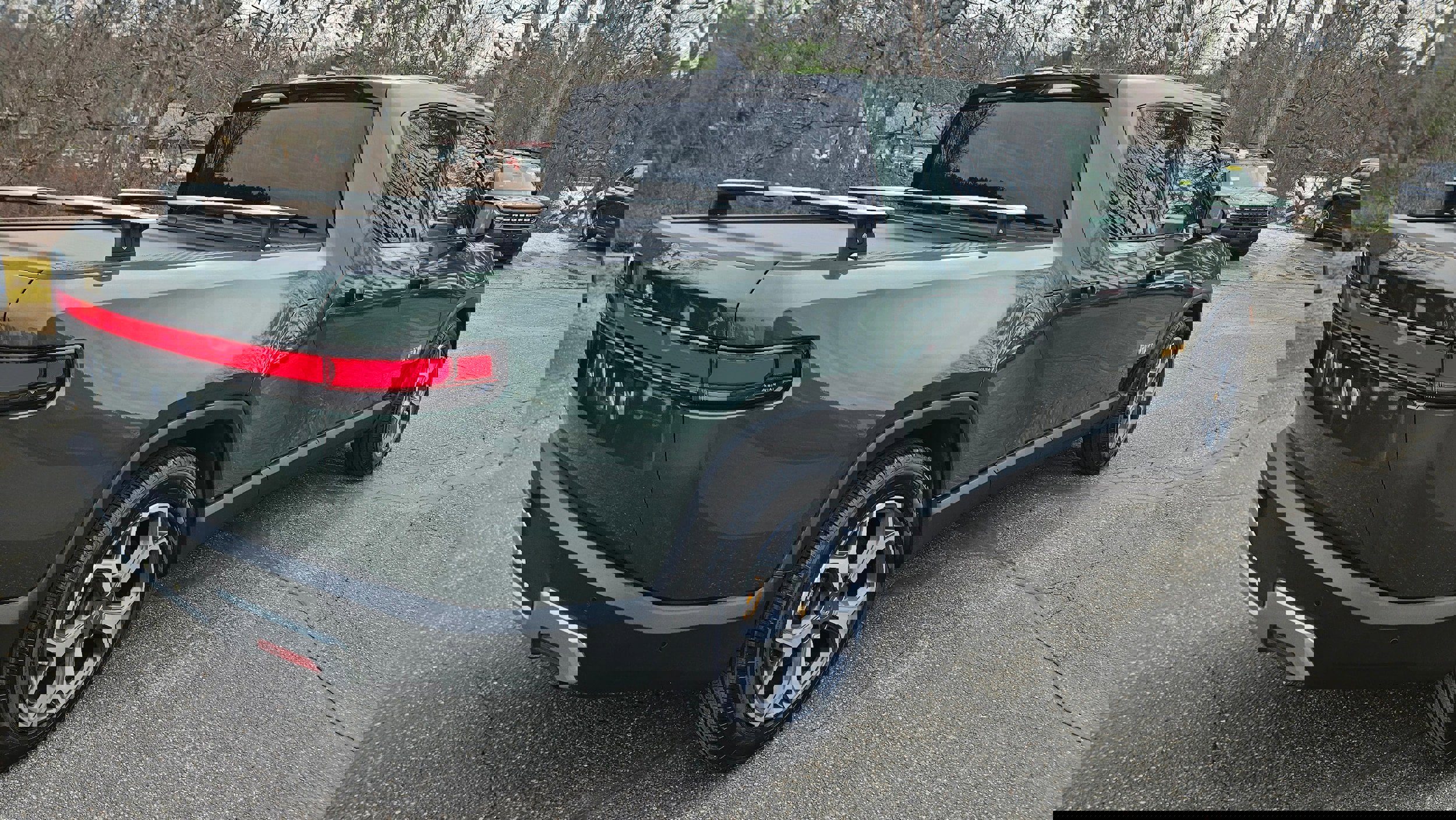 Used 2022 Rivian R1T Adventure image 5