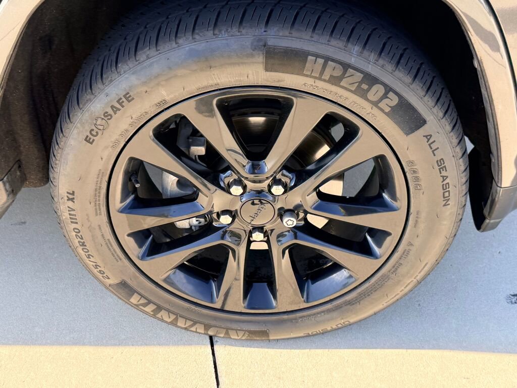 Used 2019 Jeep Grand Cherokee Altitude image 13