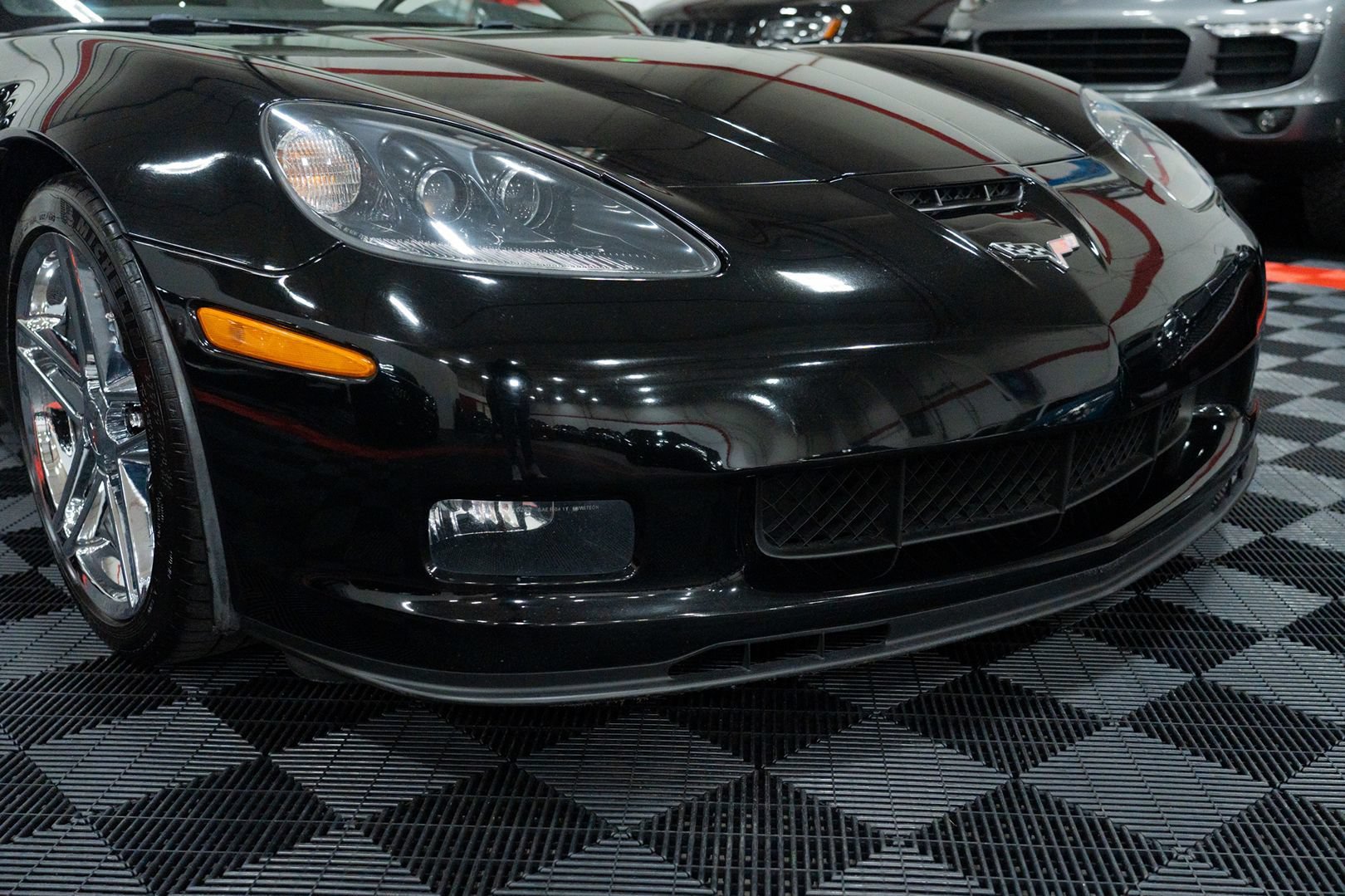 Used 2010 Chevrolet Corvette Grand Sport w/ Preferred Equipment Group RWD image 14