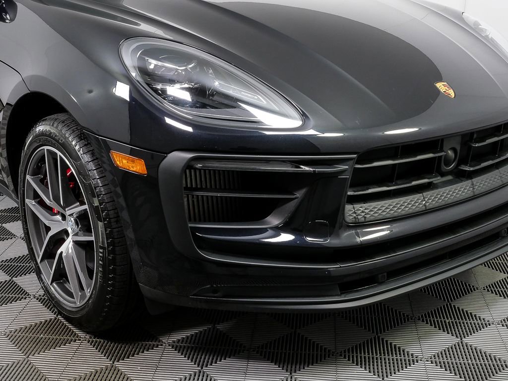 Certified 2023 Porsche Macan S AWD/4WD image 38