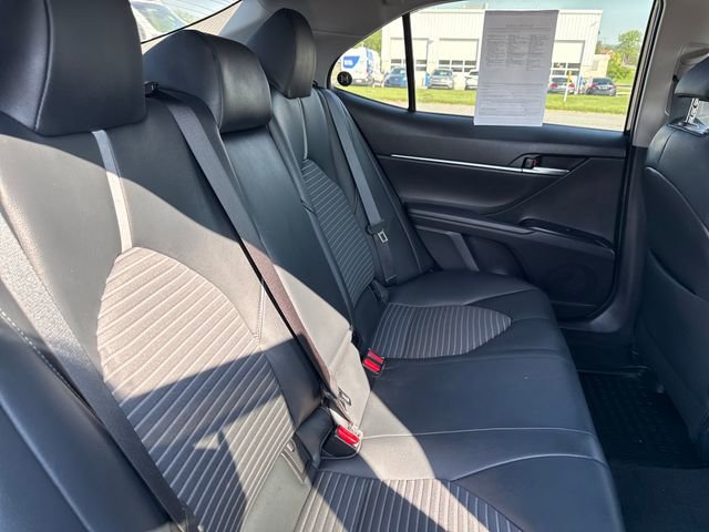 Used 2018 Toyota Camry SE w/ Moonroof Package FWD image 14