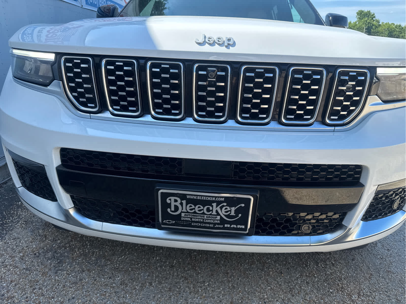 Used 2025 Jeep Grand Cherokee L Summit AWD/4WD image 10