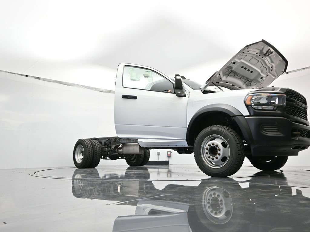 Used 2023 RAM 5500 Tradesman AWD/4WD image 44