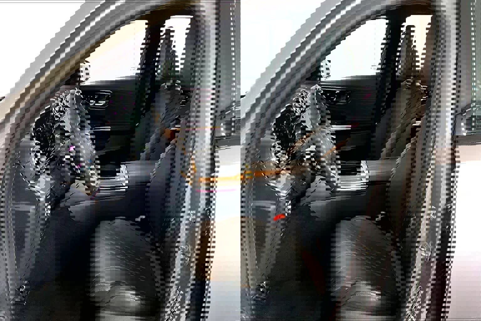 Used 2023 Mercedes-Benz C 300 4MATIC Sedan image 9