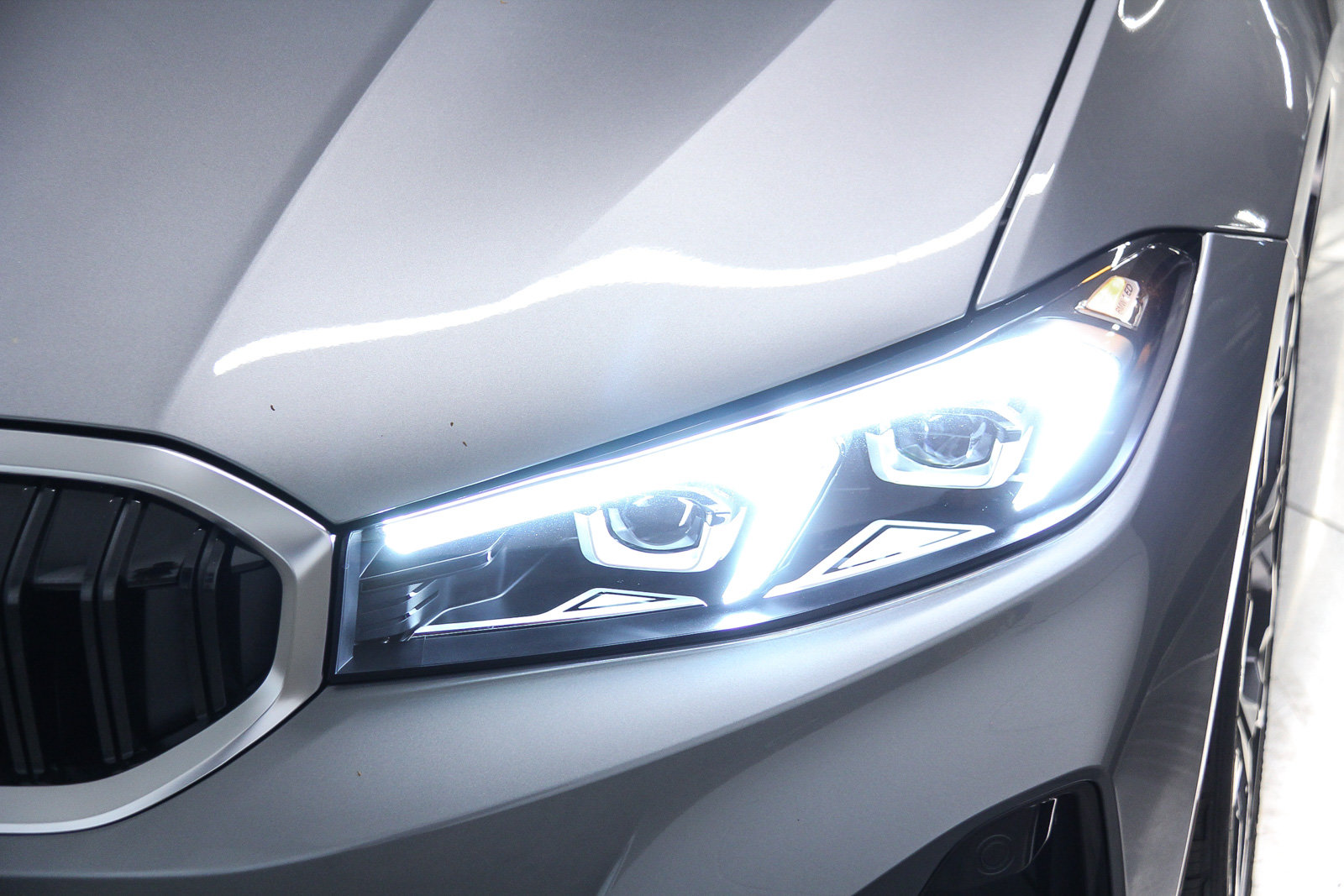 New 2026 BMW 330i Sedan w/ Premium Package RWD image 10