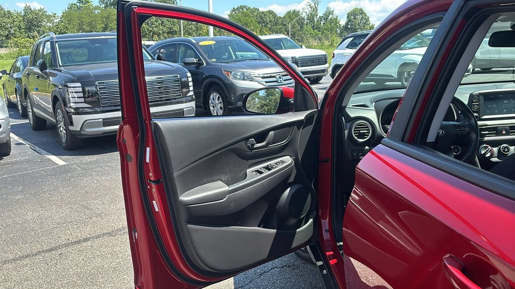 Used 2018 Hyundai Kona SEL FWD image 11
