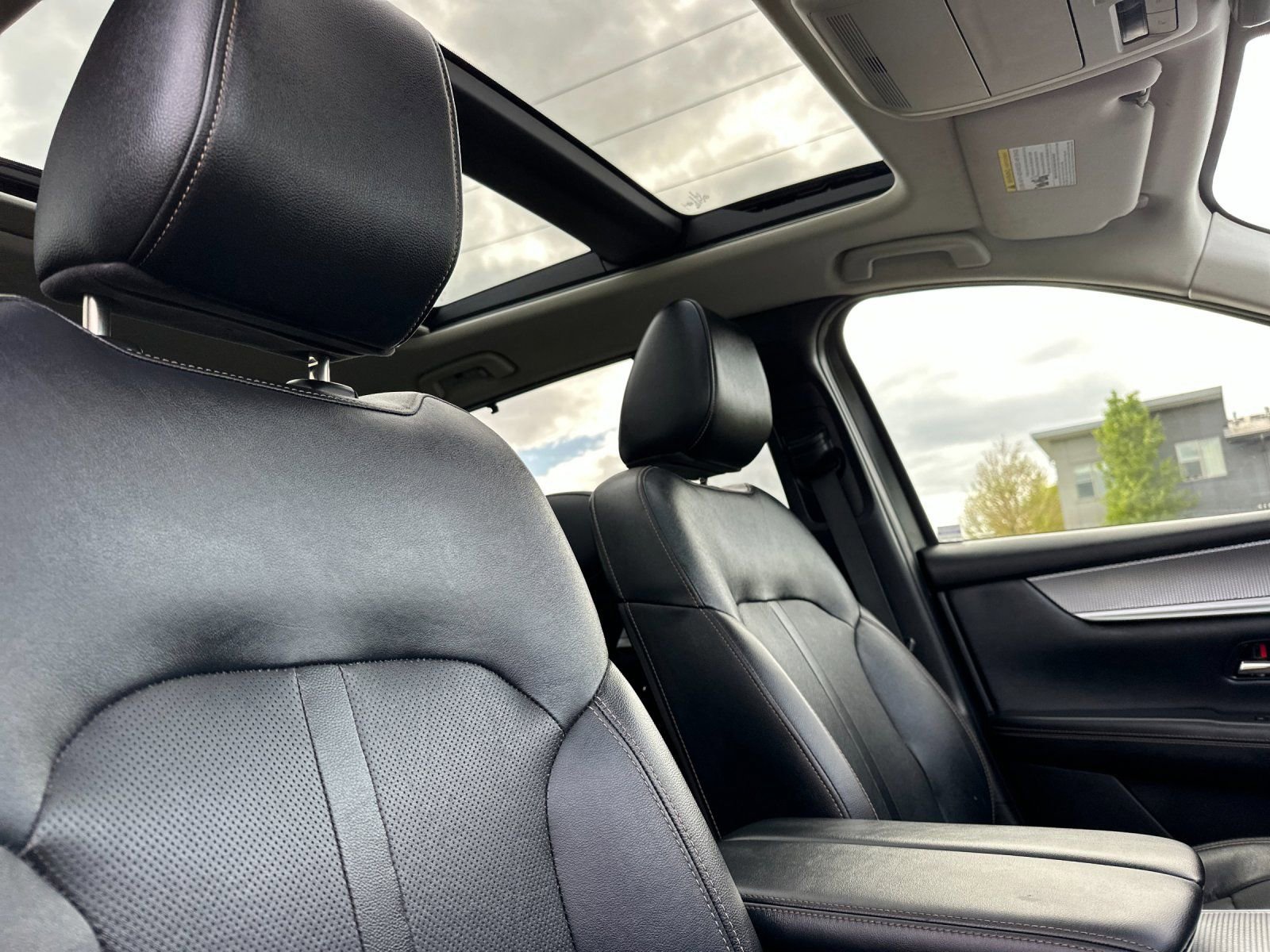 Used 2024 MAZDA CX-90 3.3 Turbo w/ Premium Package image 19